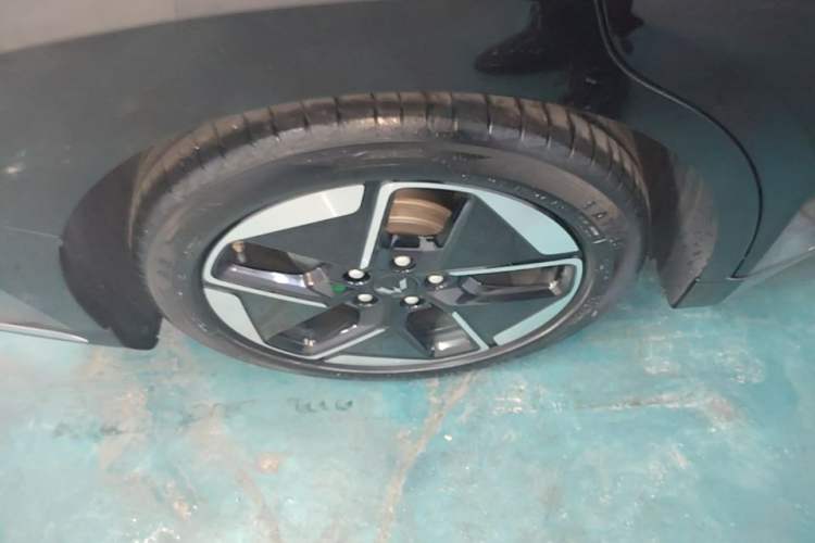 Used Wuling Xingguang 2023 150 Advanced Edition Right Rear Wheel Hub