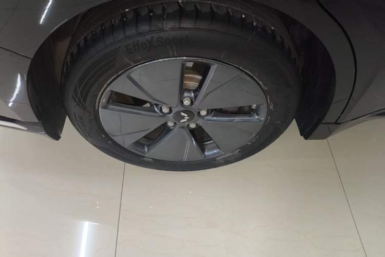 Used Wuling Xingguang 2023 70 Standard Edition Right Rear Wheel Hub