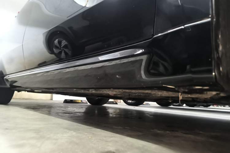Used Wuling Xingguang 2023 150 Advanced Edition Right Side Sill