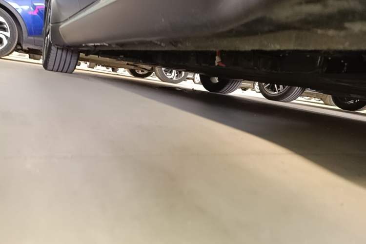 Used Wuling Xingguang 2023 150 Advanced Edition Right Side Sill