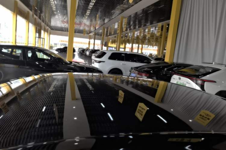 Used Wuling Xingguang 2023 70 Standard Edition Roof