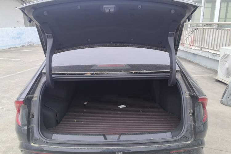 Used Wuling Xingguang 2023 150 Advanced Edition Trunk