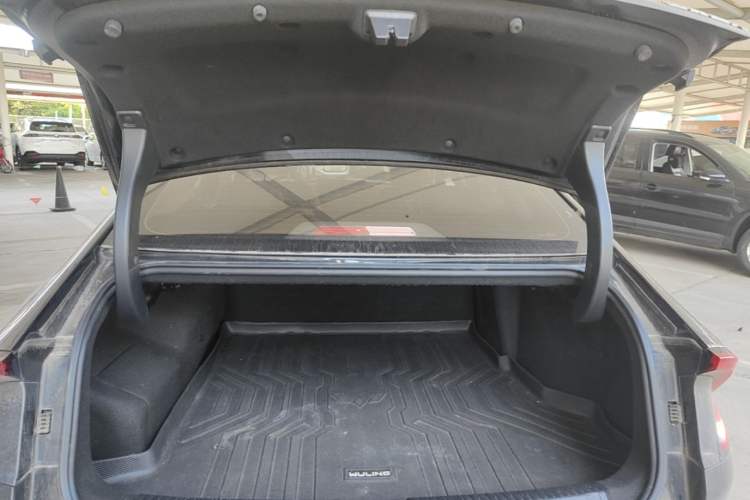 Used Wuling Xingguang 2023 150 Advanced Edition Trunk