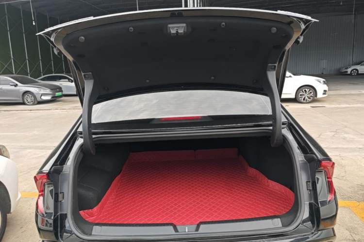Used Wuling Xingguang 2023 70 Standard Edition Trunk