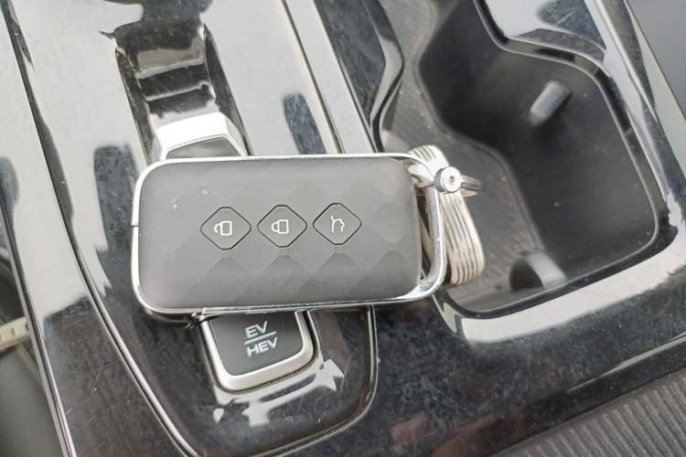 Used Wuling Xingguang 2023 70 Standard Edition Vehicle Key