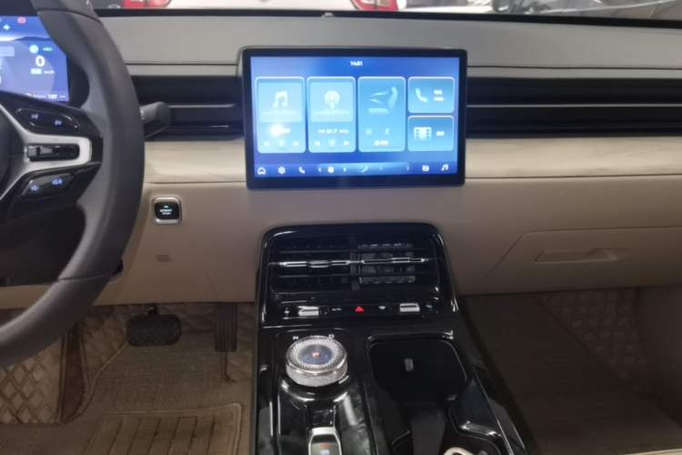Used Wuling Xingguang 2023 70 Standard Edition Audio And AC Panel