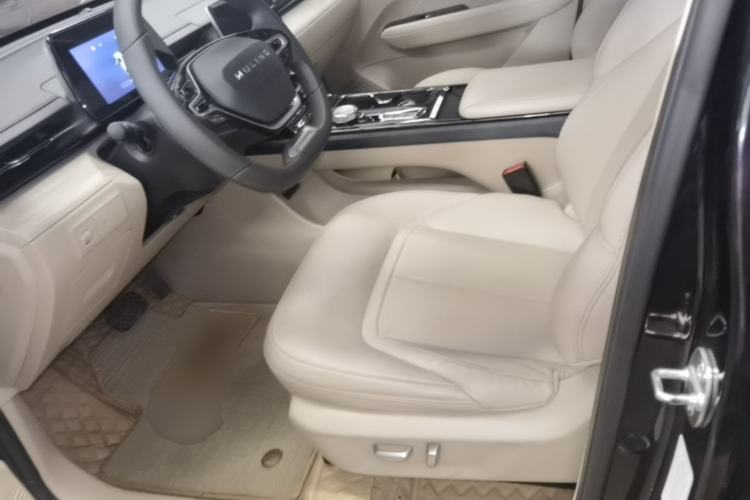 Used Wuling Xingguang 2023 70 Standard Edition Left Front Seat