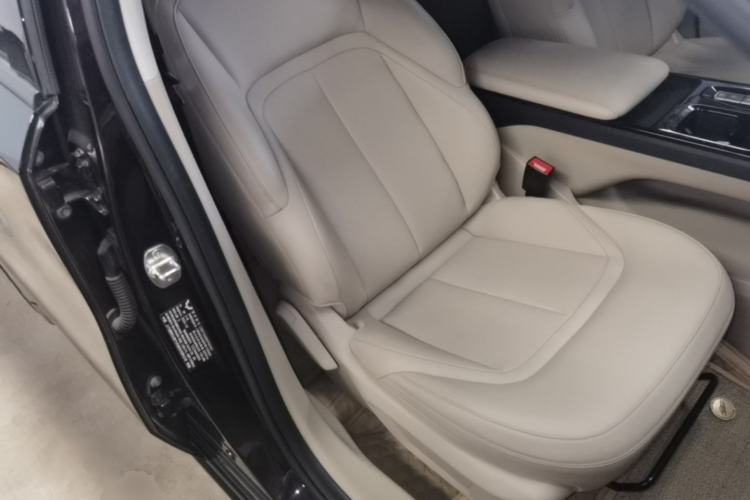 Used Wuling Xingguang 2023 70 Standard Edition Right Front Seat