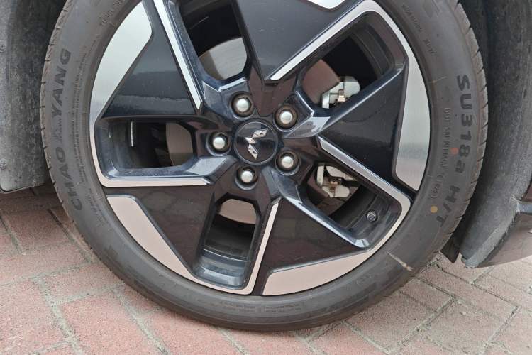 Used Wuling Xingguang 2023 150 Advanced Edition Right Front Wheel Hub
