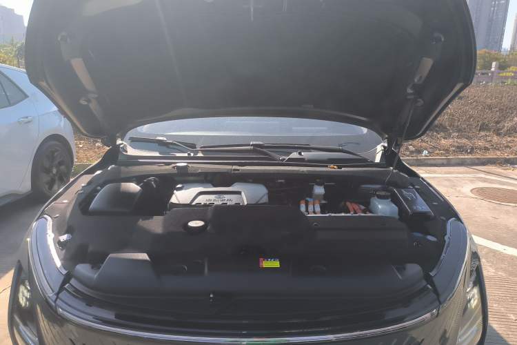 Used Wuling Xingguang 2023 150 Advanced Edition Engine Bay