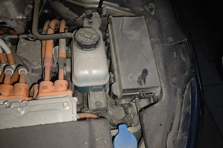 Used Wuling Xingguang 2023 150 Advanced Edition Engine Bay Left