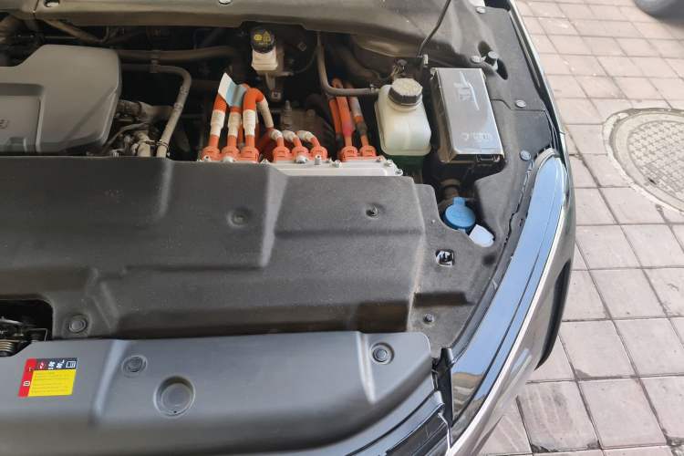 Used Wuling Xingguang 2023 150 Advanced Edition Engine Bay Left