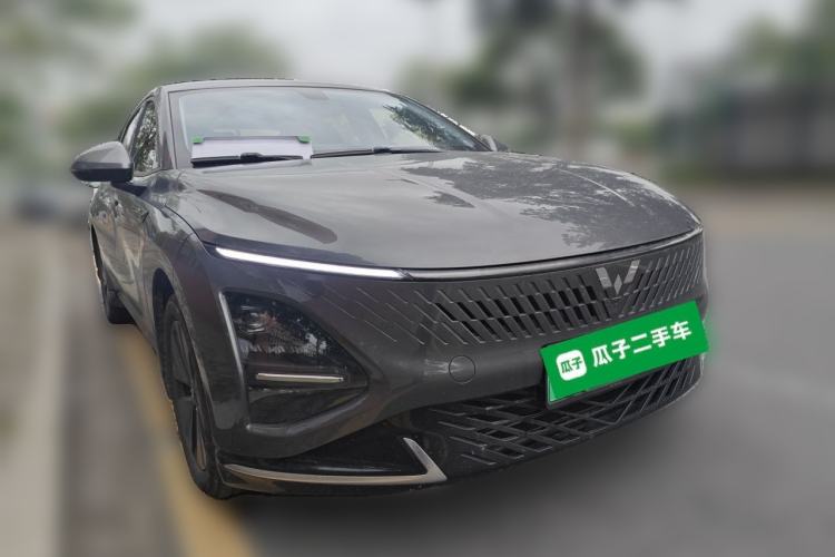 Used Wuling Xingguang 2023 70 Standard Edition Front Right 45 Deg
