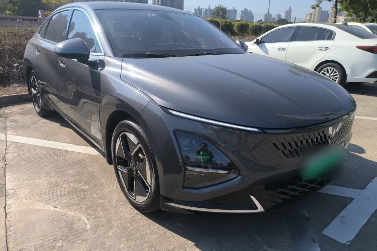 Used Wuling Xingguang 2023 150 Advanced Edition Front Right 45 Deg