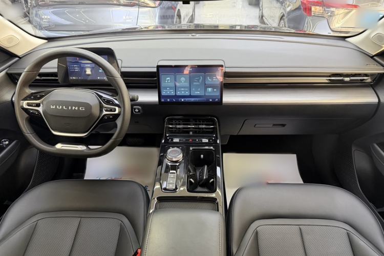 Used Wuling Xingguang 2023 70 Standard Edition Interior 1