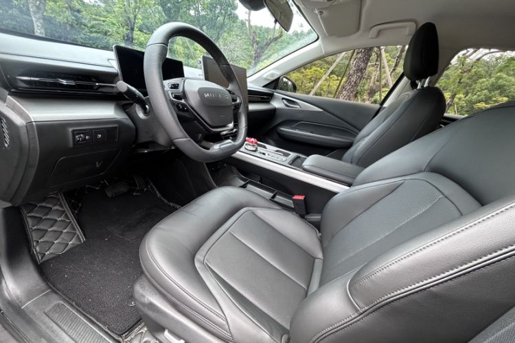 Used Wuling Xingguang 2023 150 Advanced Edition Interior 2