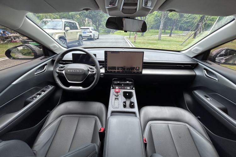 Used Wuling Xingguang 2023 150 Advanced Edition Interior 3