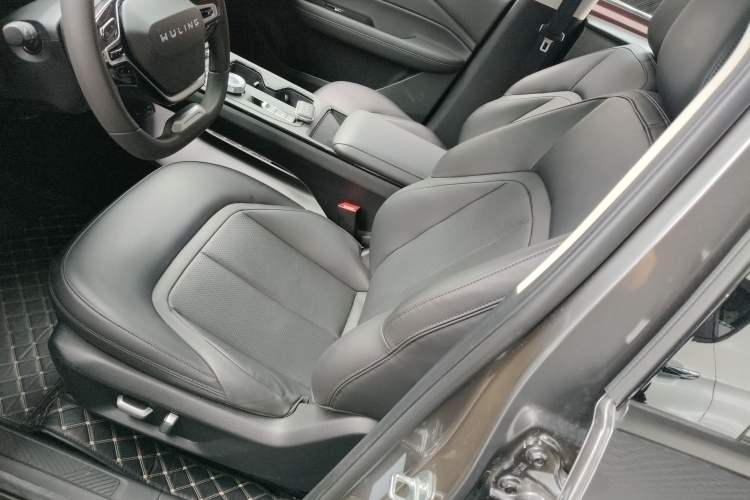 Used Wuling Xingguang 2023 70 Standard Edition Left Front Seat