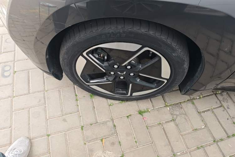 Used Wuling Xingguang 2023 150 Advanced Edition Left Front Wheel Hub