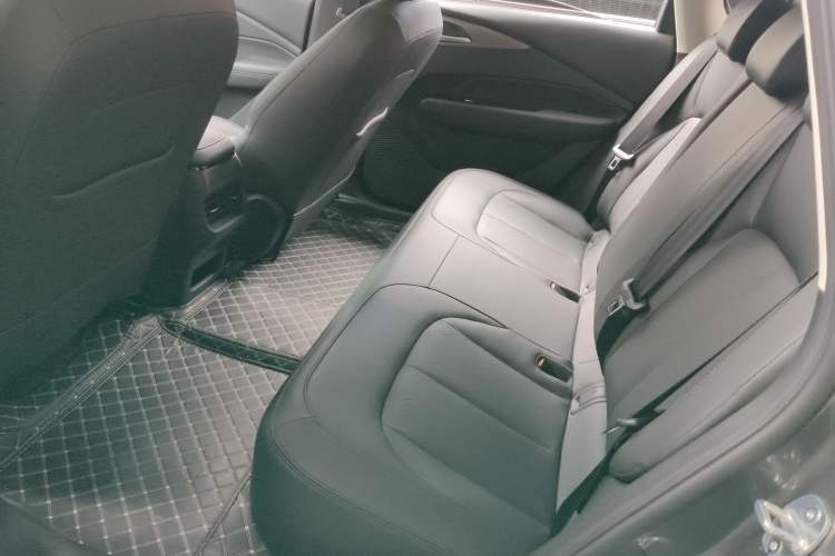 Used Wuling Xingguang 2023 70 Standard Edition Left Rear Seat