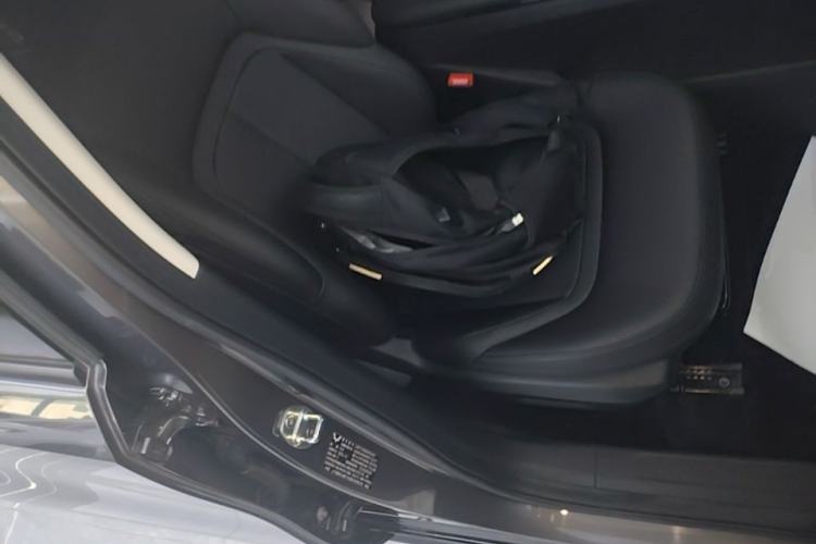 Used Wuling Xingguang 2023 70 Standard Edition Right Front Seat
