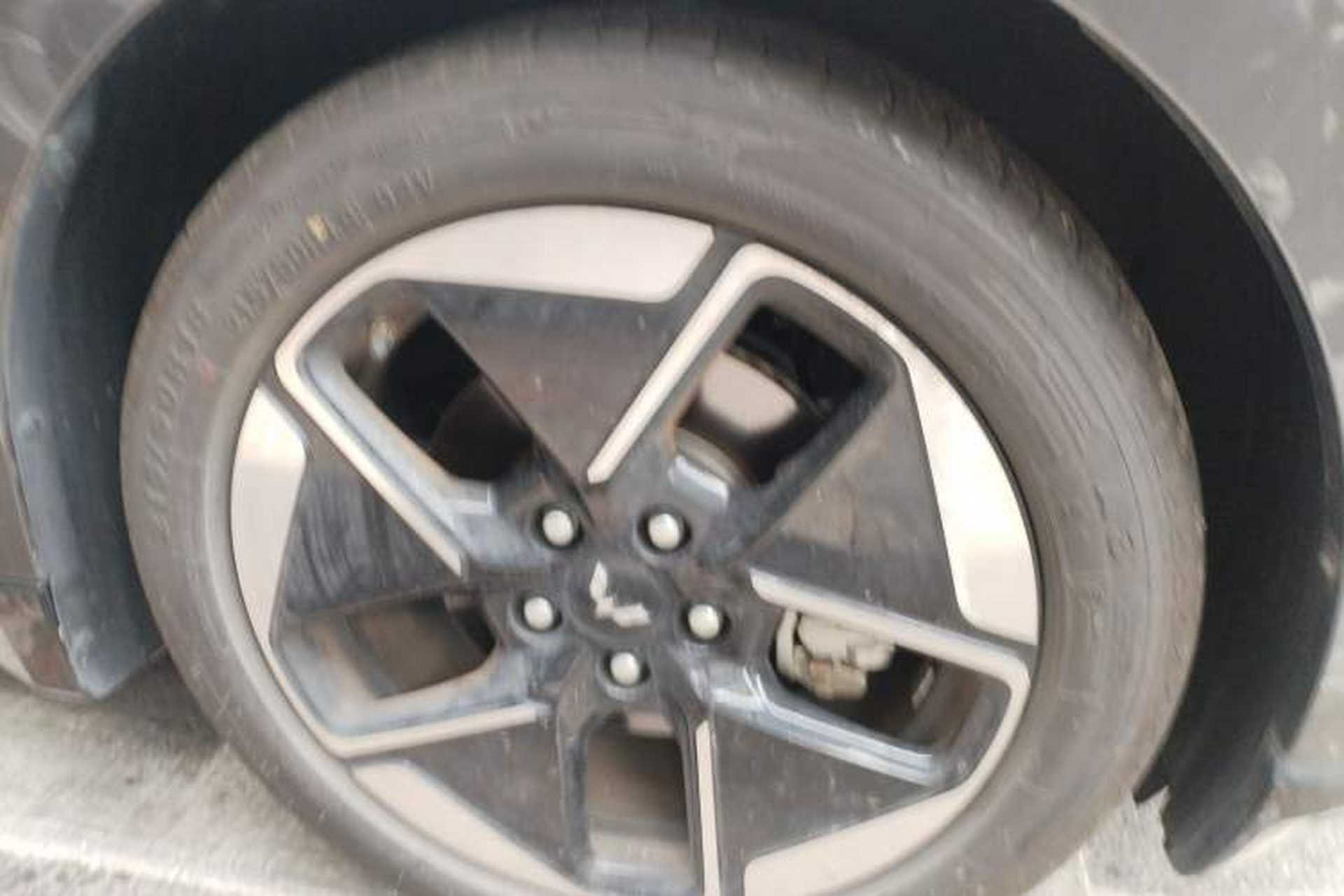 Used Wuling Xingguang 2023 150 Advanced Edition Right Front Wheel Hub