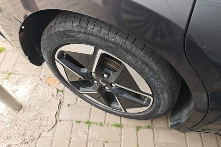 Used Wuling Xingguang 2023 150 Advanced Edition Right Rear Wheel Hub
