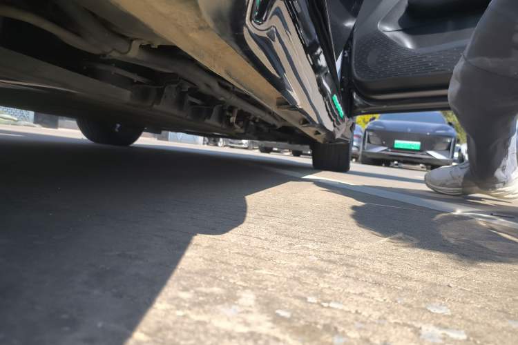 Used Wuling Xingguang 2023 150 Advanced Edition Right Side Sill