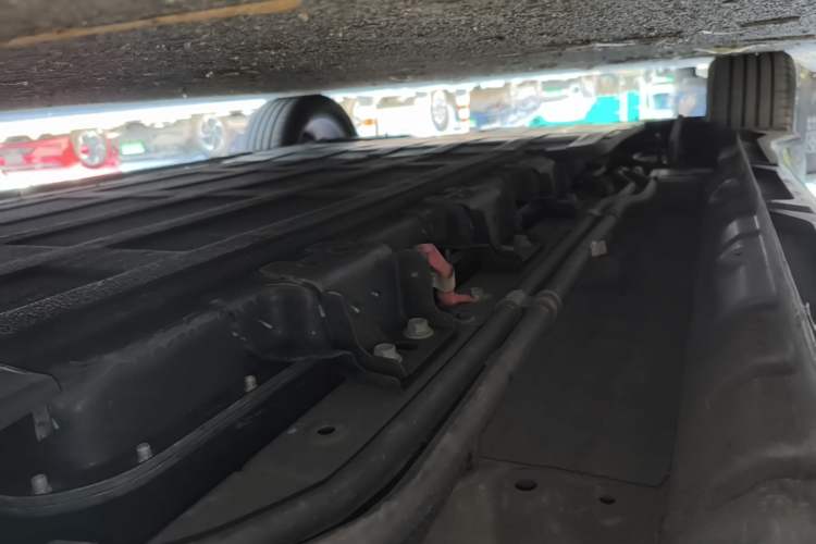 Used Wuling Xingguang 2023 150 Advanced Edition Right Side Sill