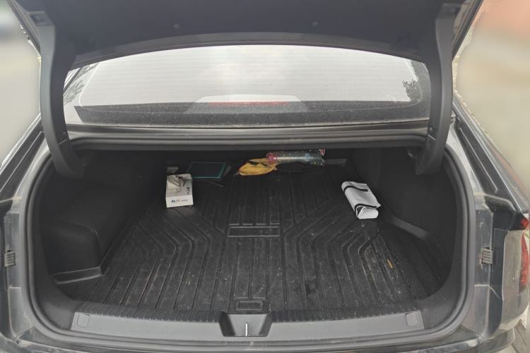 Used Wuling Xingguang 2023 70 Standard Edition Trunk