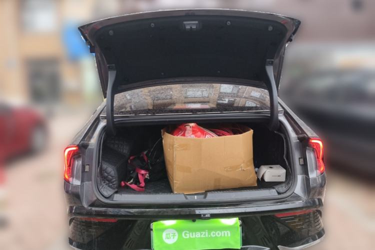 Used Wuling Xingguang 2023 70 Standard Edition Trunk