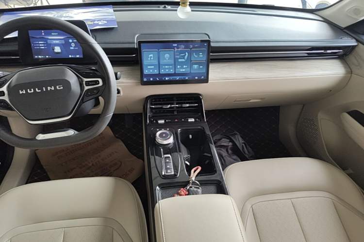 Used Wuling Xingguang 2023 70 Standard Edition Audio And AC Panel