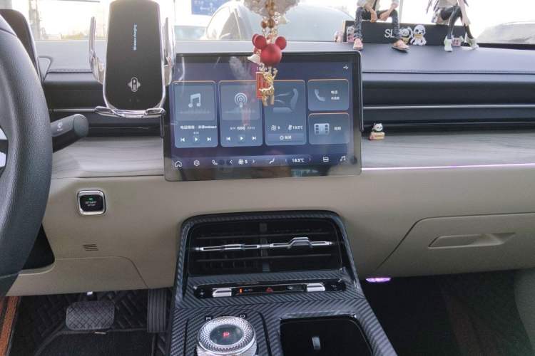 Used Wuling Xingguang 2023 70 Standard Edition Audio And AC Panel