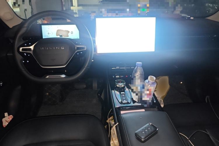 Used Wuling Xingguang 2023 150 Advanced Edition Center Console