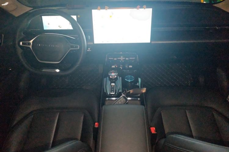 Used Wuling Xingguang 2023 150 Advanced Edition Center Console