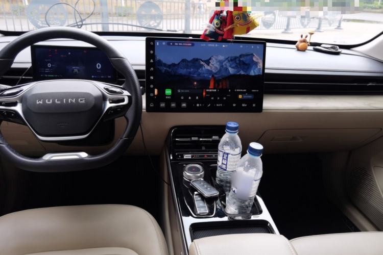 Used Wuling Xingguang 2023 150 Advanced Edition Center Console