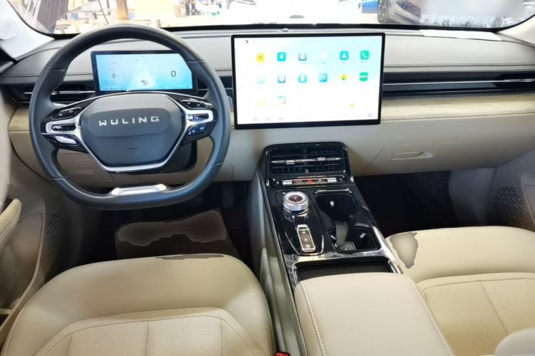 Used Wuling Xingguang 2023 150 Advanced Edition Center Console