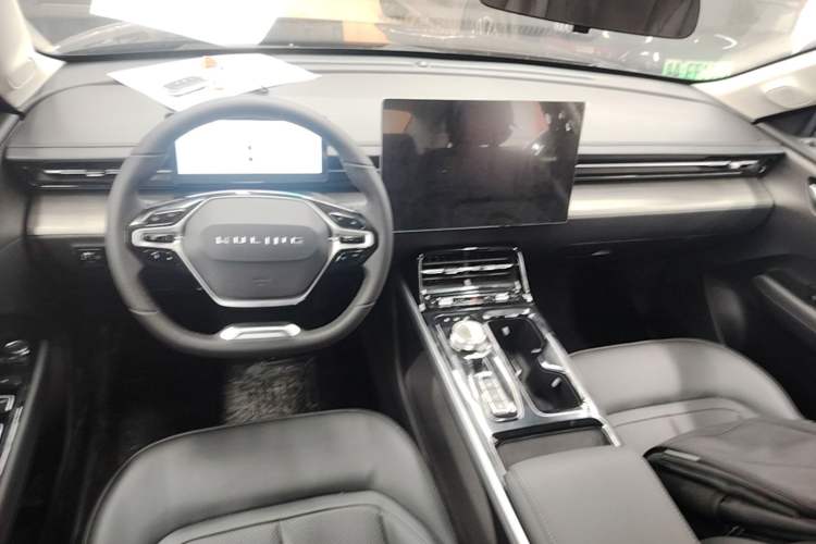 Used Wuling Xingguang 2023 150 Advanced Edition Center Console