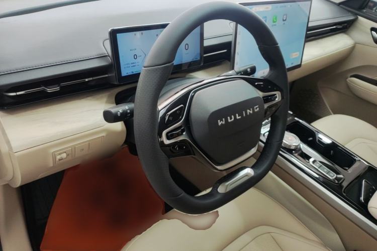 Used Wuling Xingguang 2023 150 Advanced Edition Center Console