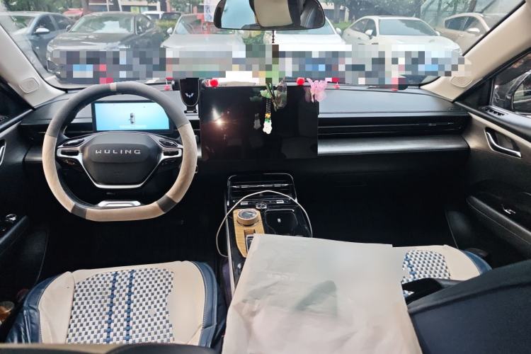 Used Wuling Xingguang 2023 150 Advanced Edition Center Console