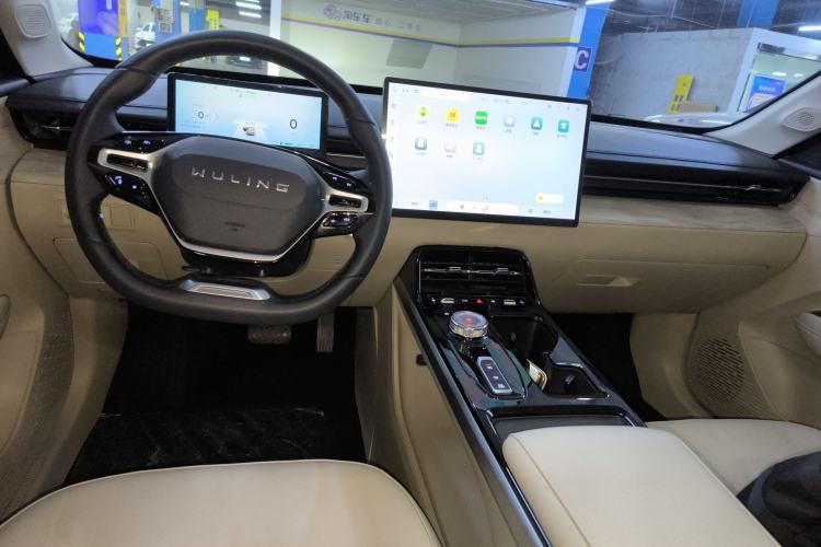 Used Wuling Xingguang 2023 150 Advanced Edition Center Console
