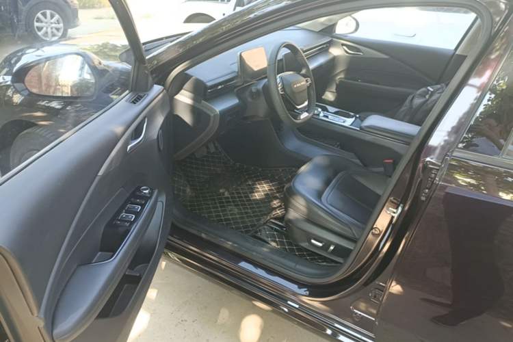 Used Wuling Xingguang 2023 70 Standard Edition Driver Seat