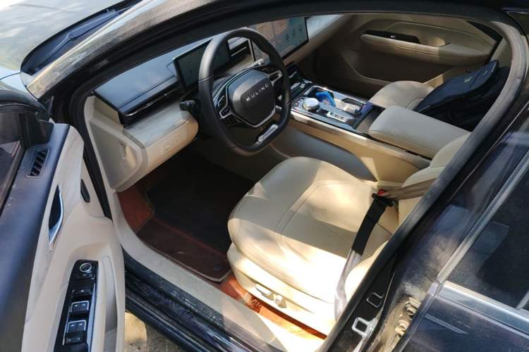 Used Wuling Xingguang 2023 150 Advanced Edition Driver Seat