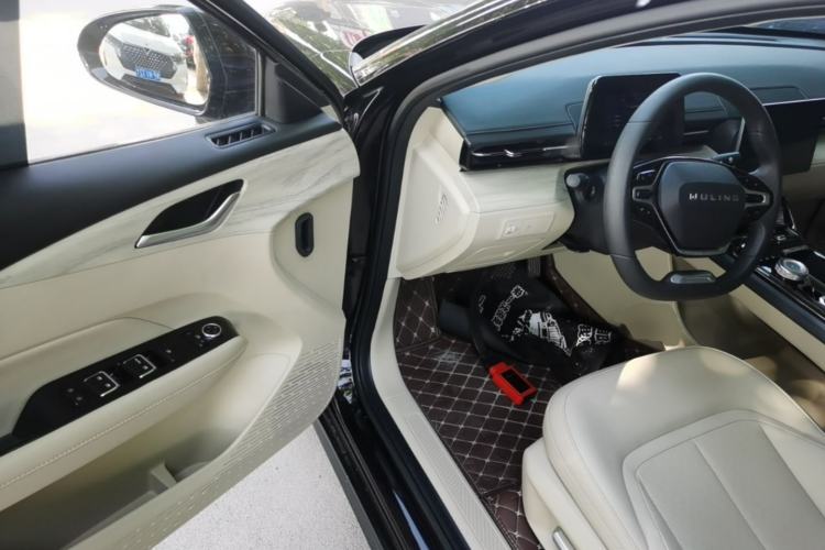 Used Wuling Xingguang 2023 70 Standard Edition Driver Seat