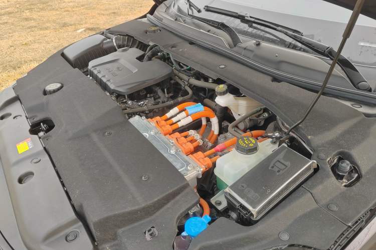 Used Wuling Xingguang 2023 150 Advanced Edition Engine Bay