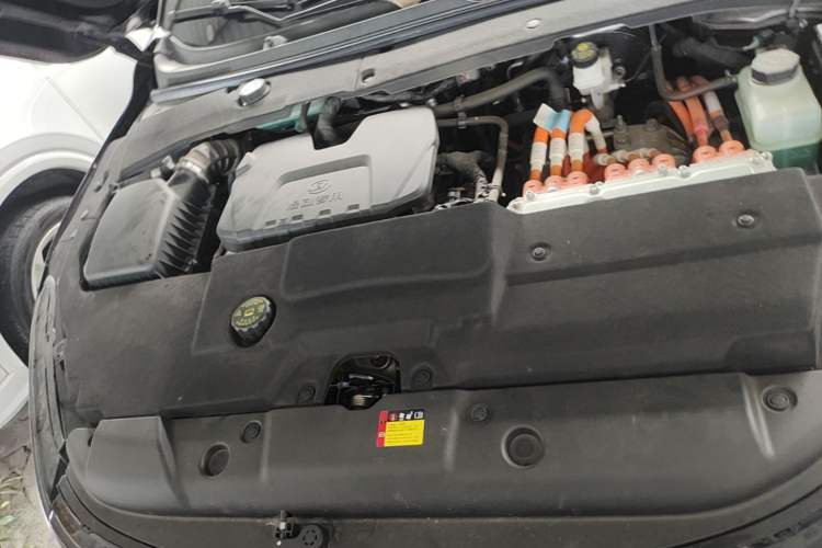 Used Wuling Xingguang 2023 150 Advanced Edition Engine Bay