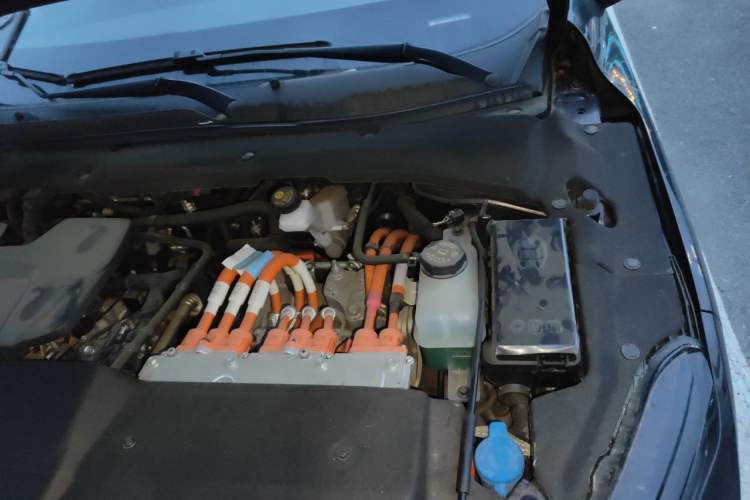 Used Wuling Xingguang 2023 150 Advanced Edition Engine Bay Left