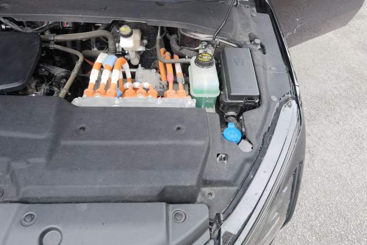 Used Wuling Xingguang 2023 150 Advanced Edition Engine Bay Left