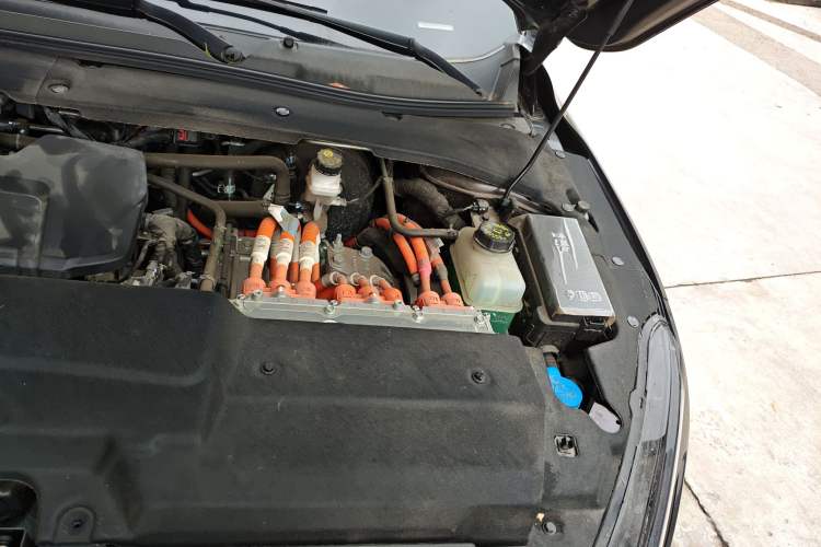 Used Wuling Xingguang 2023 150 Advanced Edition Engine Bay Left