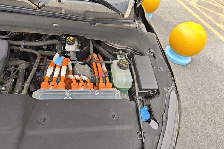 Used Wuling Xingguang 2023 150 Advanced Edition Engine Bay Left